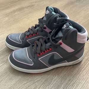 Nike Hi Tops Grey pink size 7.5W
